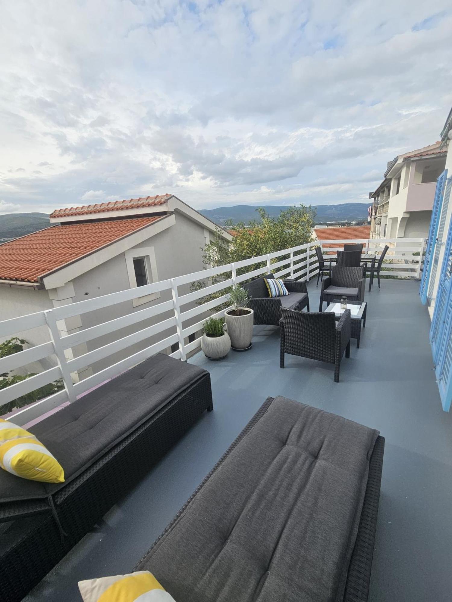 Apartment Tina Trogir Exterior photo